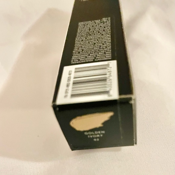 Fenty Beauty by Rihanna bright fix eye highlighter 02 Golden ivory - Picture 5 of 6